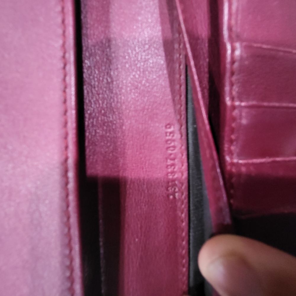 GUCCI DEBOSSED HORSE BIT BIFOLD WALLET LONG BURGANDY LEATHER w/COA. - Picture 7 of 12